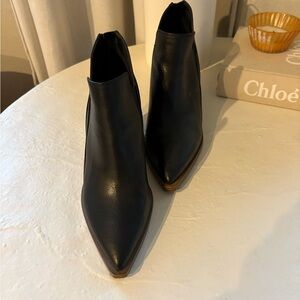 Vincent Camuto Black Leather Ankle Boots